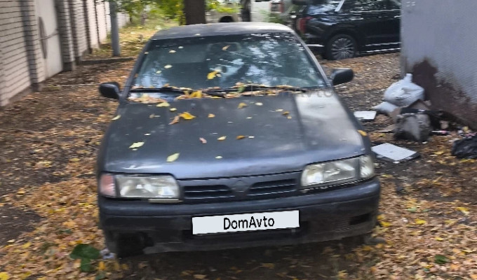 Nissan Primera 1993 года