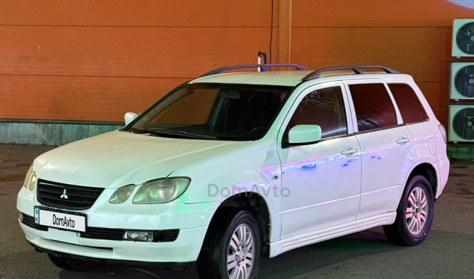 Mitsubishi Airtrek 2001 года