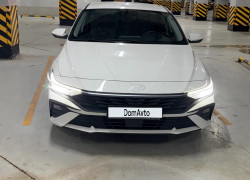 Hyundai Elantra 2024 года