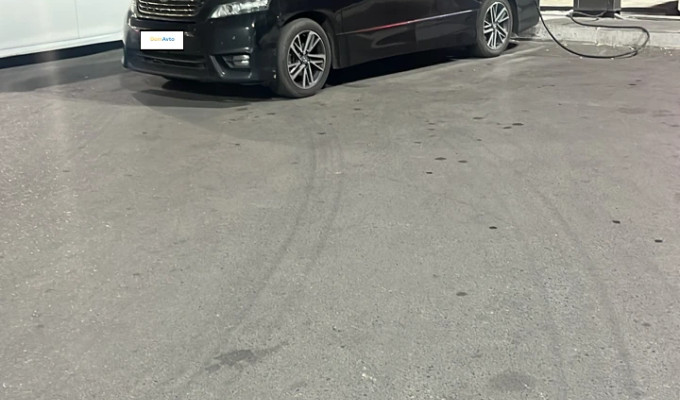 Toyota Vellfire 2011 года