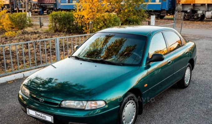 Mazda Cronos 1994 года