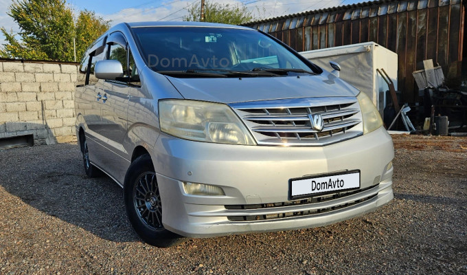 Toyota Alphard 2005 года