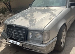 Mercedes-Benz E-Класс 1990 года