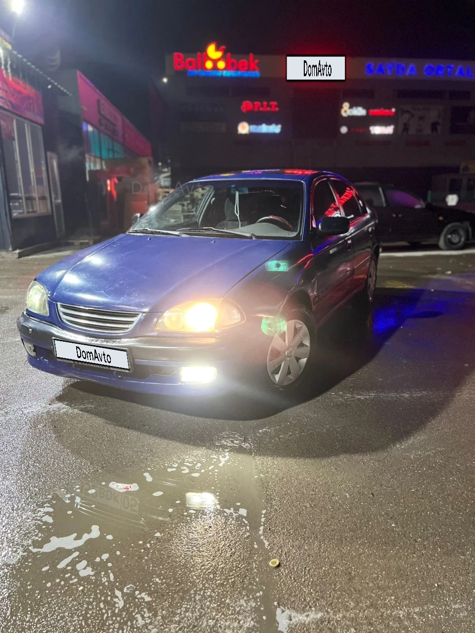 Toyota Avensis, 1998