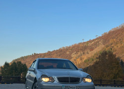 Mercedes-Benz C-Класс 2002 года