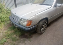 Mercedes-Benz E-Класс 1993 года