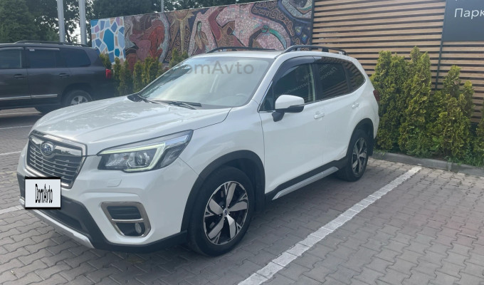 Subaru Forester 2020 года