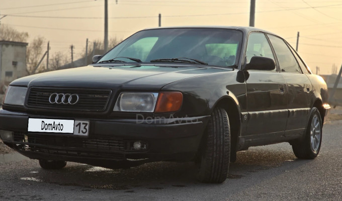 Audi 100 1992 года