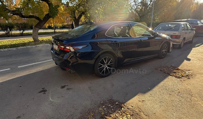 Toyota Camry 2021 года