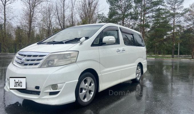 Toyota Alphard 2005 года