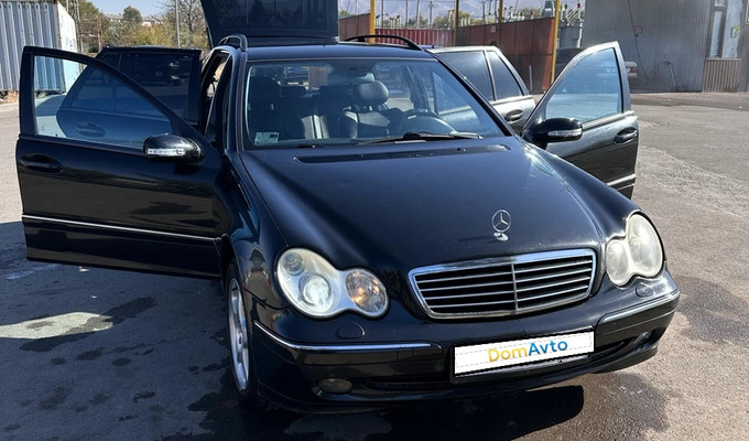 Mercedes-Benz C-Класс 2002 года