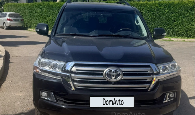 Toyota Land Cruiser 2018 года