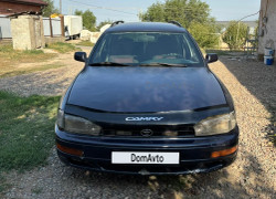 Toyota Camry 1992 года