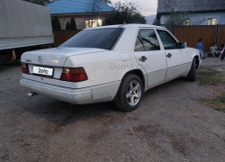Mercedes-Benz E-Класс 1993 года