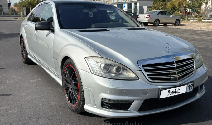 Mercedes-Benz S-Класс 2008 года