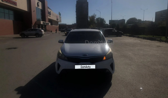 Kia Rio 2021 года
