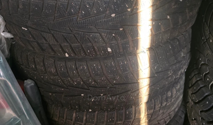 Продам комплект шин Hankook Winter i*Cept X RW10 235/75 R16 112 T без 