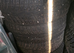 Продам комплект шин Hankook Winter i*Cept X RW10 235/75 R16 112 T без