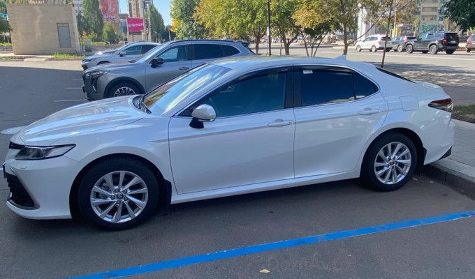 Toyota Camry 2024 года