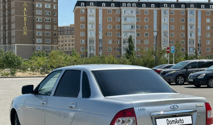 ВАЗ (Lada) Priora 2011 года