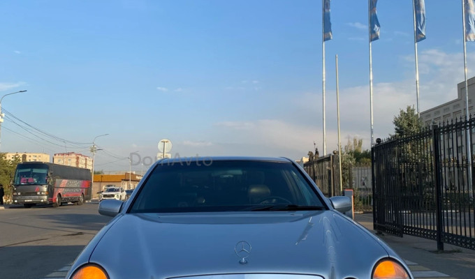 Mercedes-Benz E-Класс 1997 года