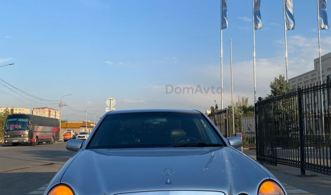 Mercedes-Benz E-Класс 1997 года