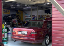 Mercedes-Benz E-Класс 1993 года