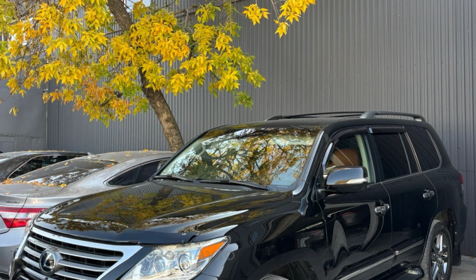 Lexus LX 2014 года