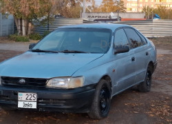 Toyota Carina E 1992 года
