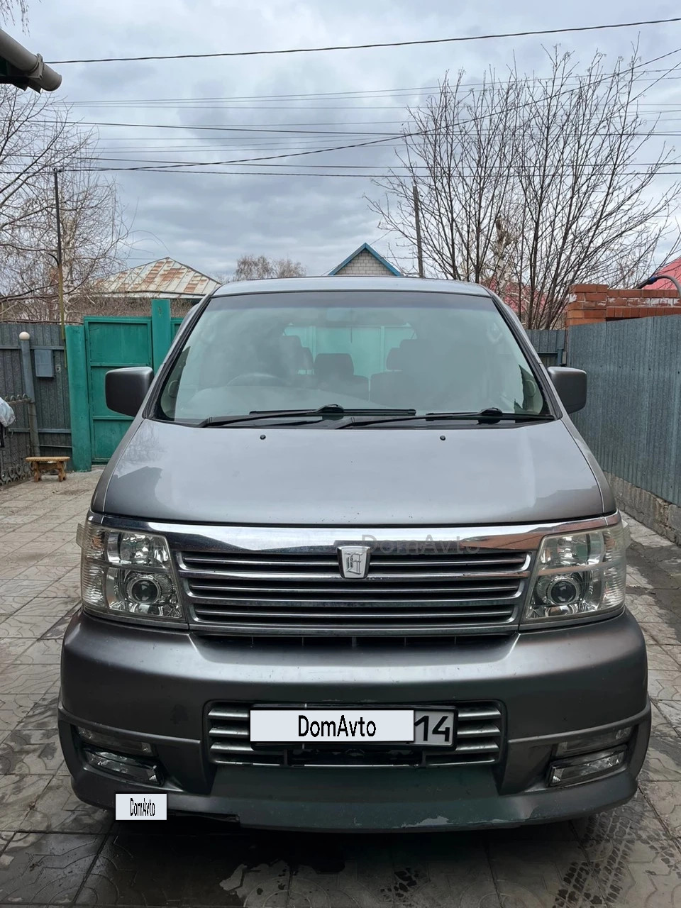 Nissan Elgrand, 1997