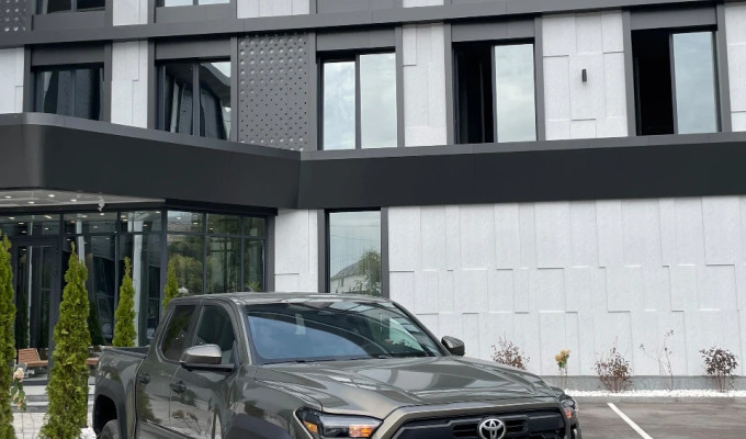 Toyota Tacoma 2024 года