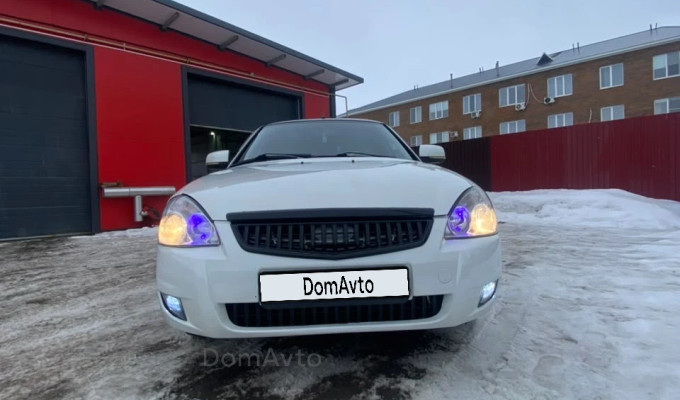 ВАЗ (Lada) Priora 2012 года