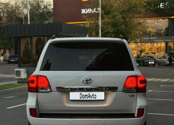 Toyota Land Cruiser 2014 года