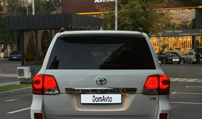 Toyota Land Cruiser 2014 года