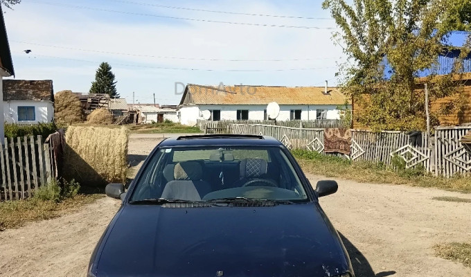 Nissan Primera 1993 года