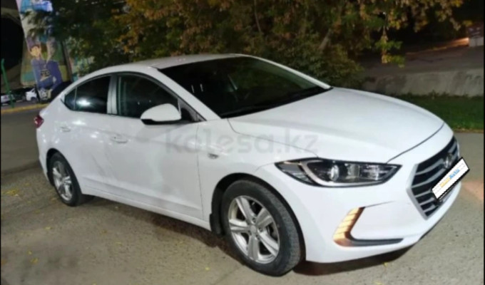 Hyundai Elantra 2018 года