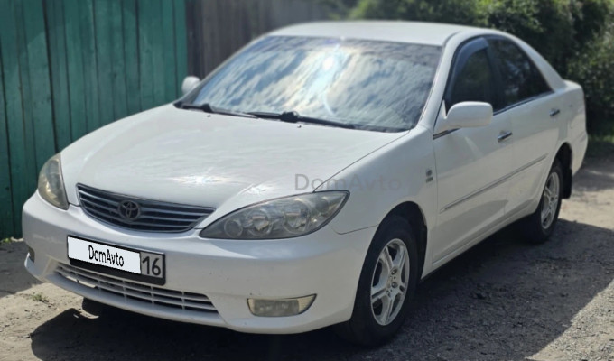 Toyota Camry 2005 года