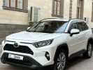 Toyota RAV4 2020 года