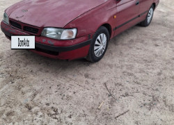 Toyota Carina E 1993 года