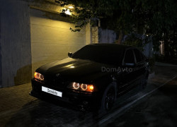 BMW 5 серия 2002 года