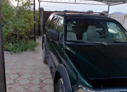 Mitsubishi Montero Sport 2000 года