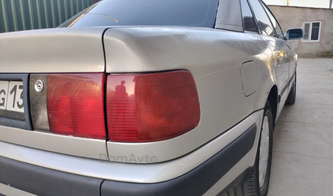 Audi 100 1992 года