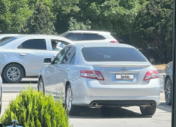 Toyota Camry 2010 года