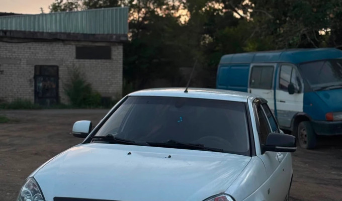 ВАЗ (Lada) Priora 2013 года