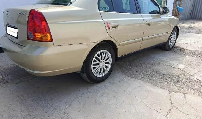 Hyundai Accent 2003 года