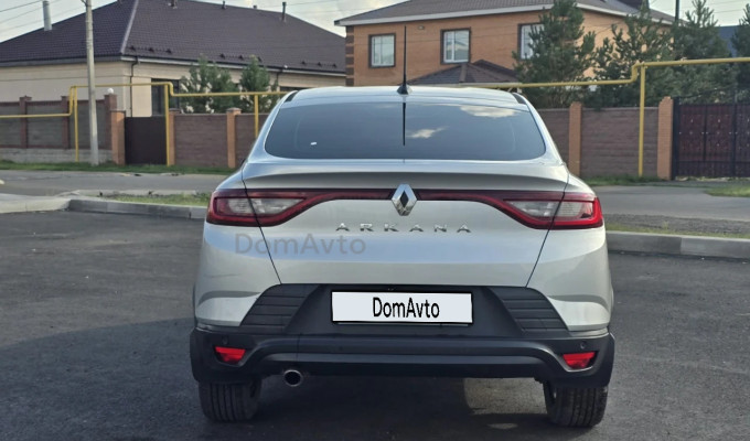 Renault Arkana 2021 года