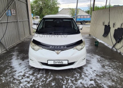 Toyota Estima 2006 года
