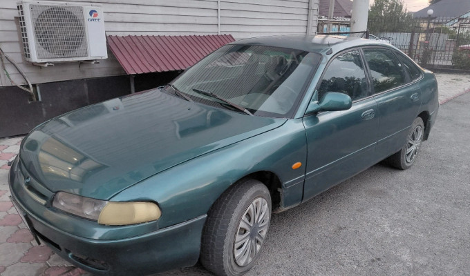 Mazda Cronos 1992 года