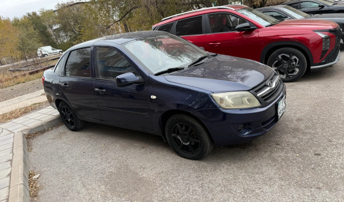 ВАЗ (Lada) Granta 2013 года