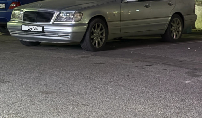 Mercedes-Benz S-Класс 1996 года